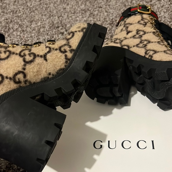 GG WOOL ANKLE BOOT// GOOD CONDITION//WORN OCCASIONALLY//. SIZE: 36 - Picture 16 of 16